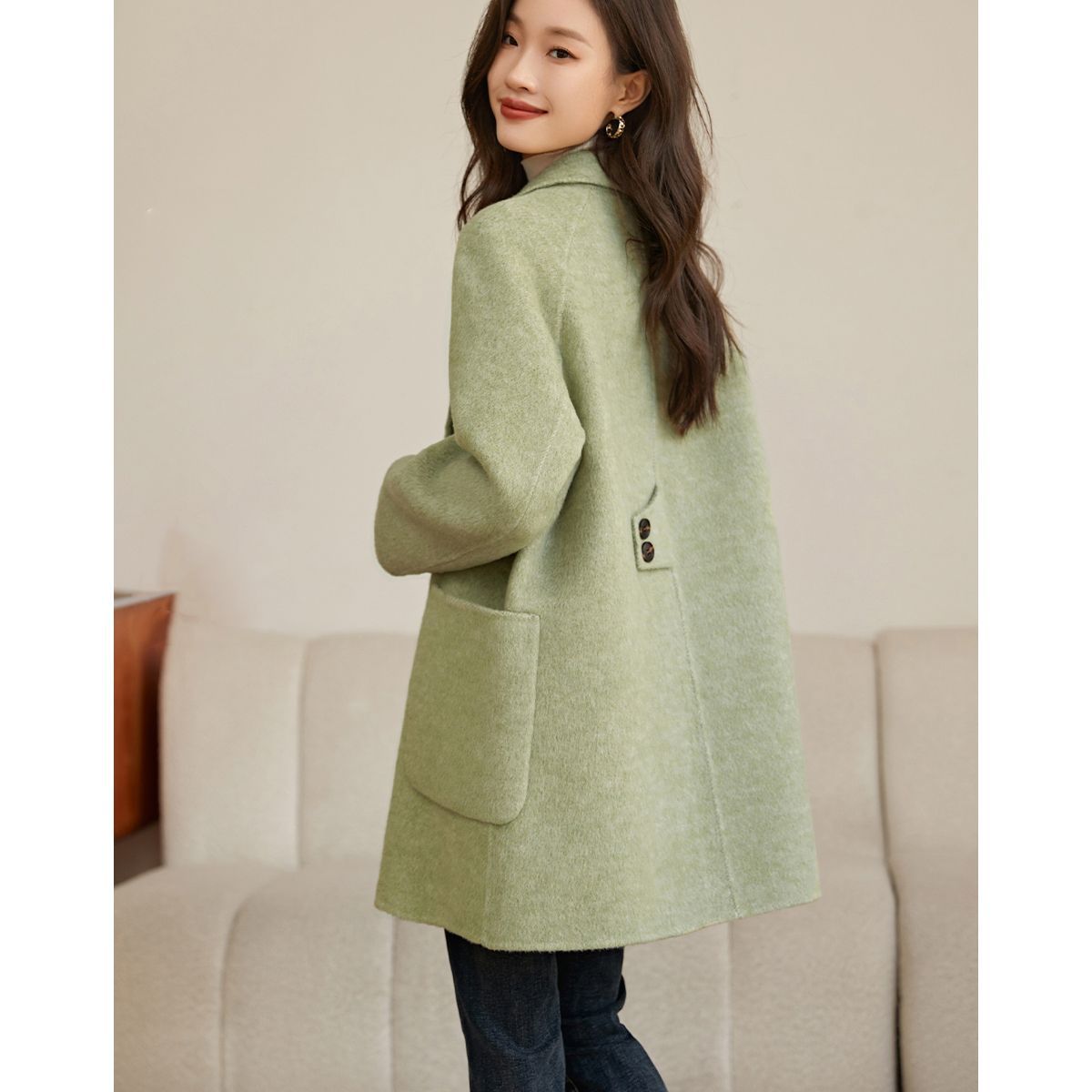 Double-Breasted Handcrafted Coat with Raglan Sleeves – Stylish, Durable Outerwear