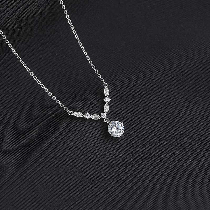 1pcs 999 Sterling Silver V-Shaped Zircon Necklace – Dainty Luxury Design, Perfect Anniversary & Birthday Gift